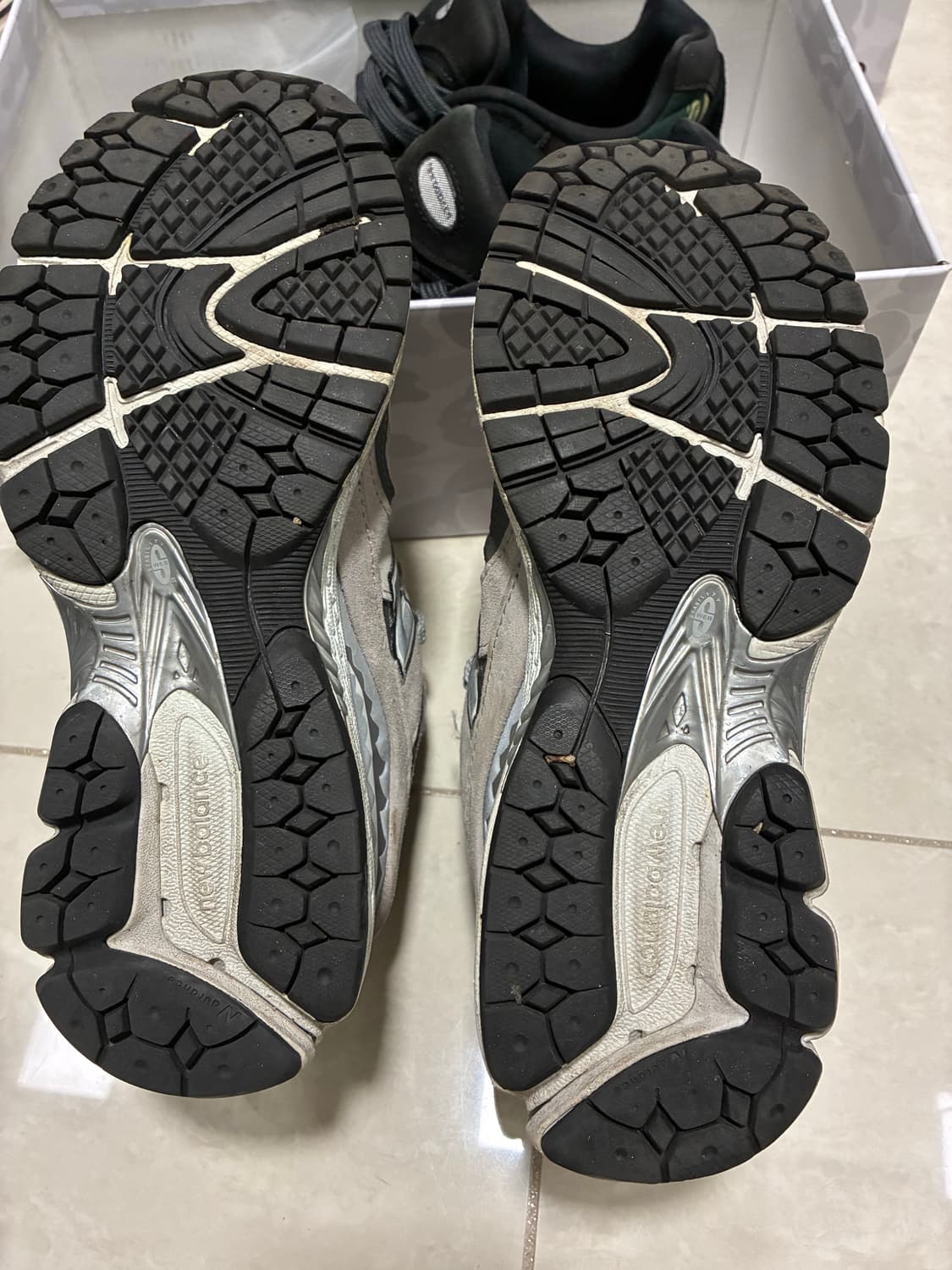 베이프 뉴발란스 2002R 상품이미지8