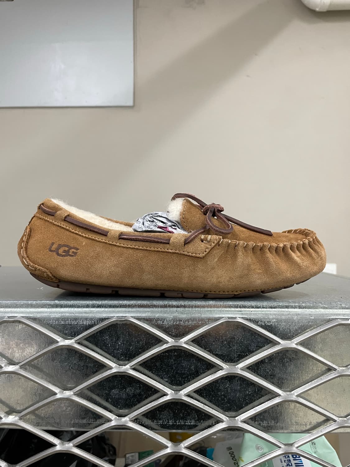 어그 다코타 체스트넛 240 상품이미지4