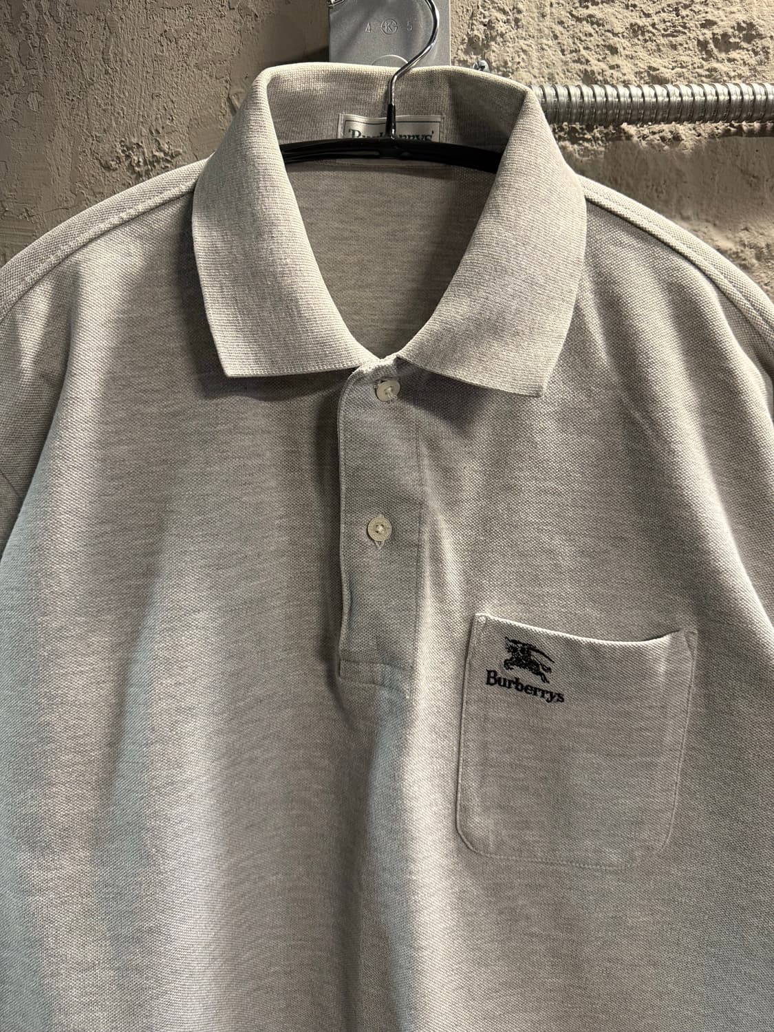 MA 버버리 BURBERRY 포켓 자수 로고 반팔 폴로 셔츠 그레이 상품이미지5