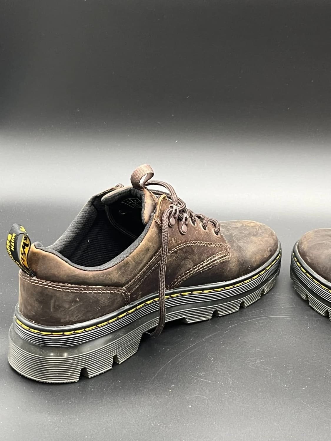 닥터마틴 리더 크레이지 호스 레더 유틸리티 슈즈 다크 브라운 상품이미지6