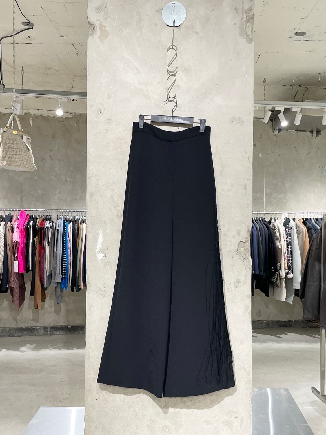 mm6 메종 마르지엘라 블랙 백 스티치 프린지 와이드 슬랙스 상품이미지1