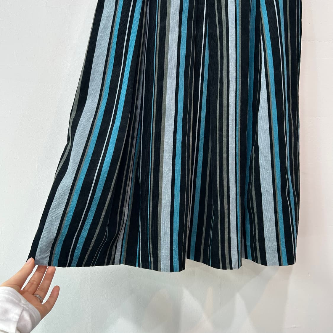 컬러믹스 스트라이프 미디 스커트 상품이미지2