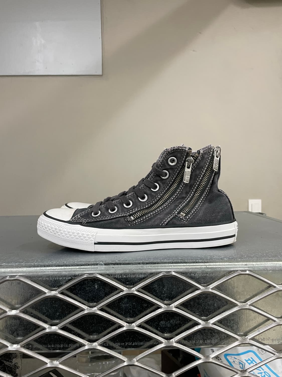 컨버스 여성 빈티지 더블지퍼 하이 240 상품이미지1