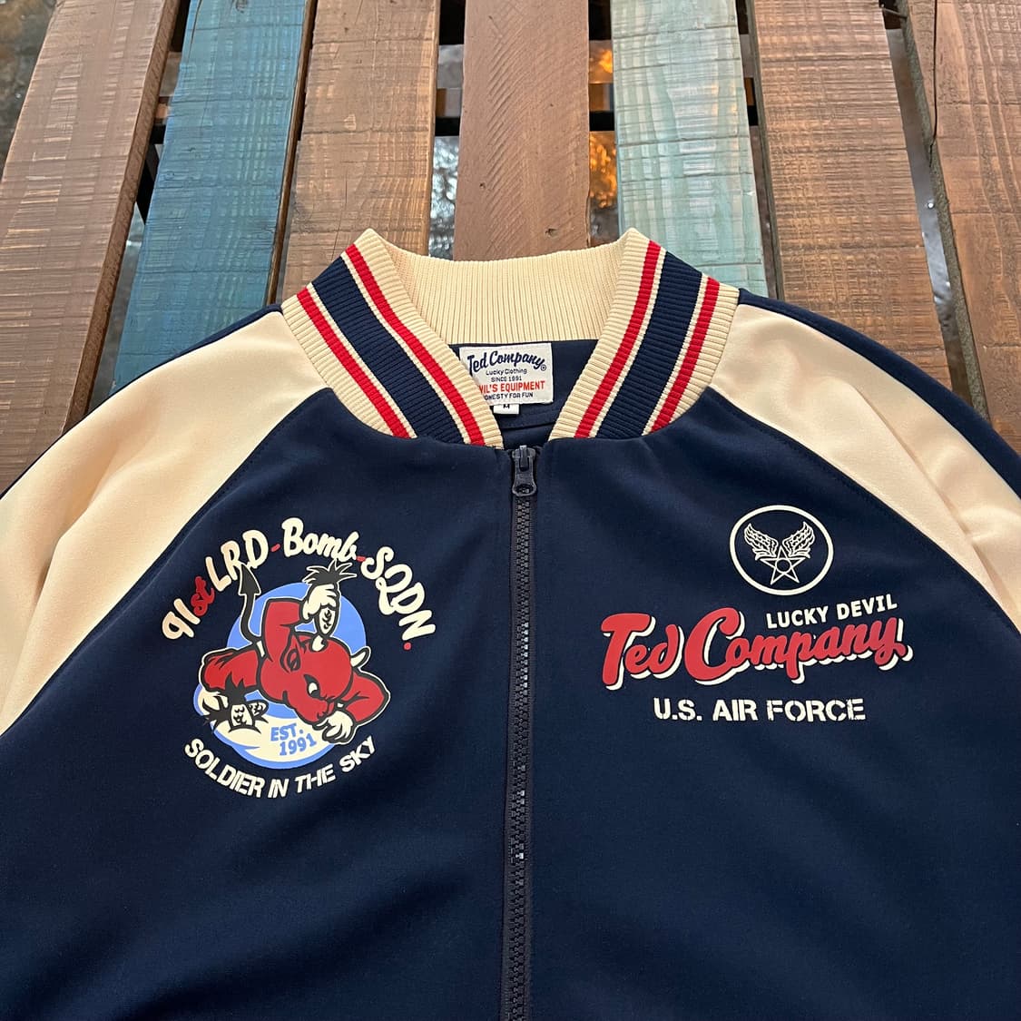 테드컴퍼니 럭키데빌 에어포스 트랙탑 자켓 유니섹스 상품이미지2