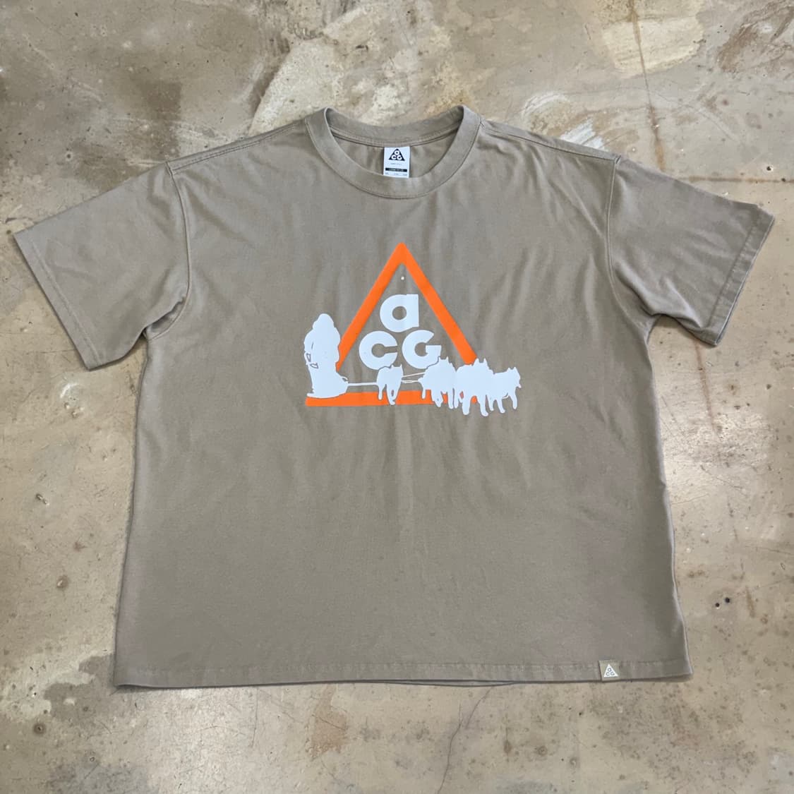 XXL 나이키 acg 프린팅 반팔티 상품이미지2