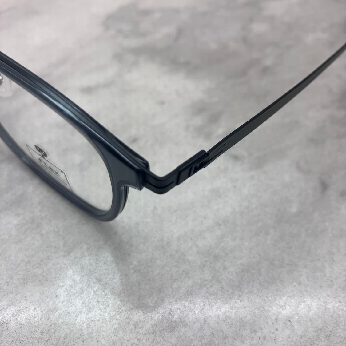 D01 경성 京城 FLEX21 그레이 웰링턴 콤비 뿔테 안경 상품이미지2