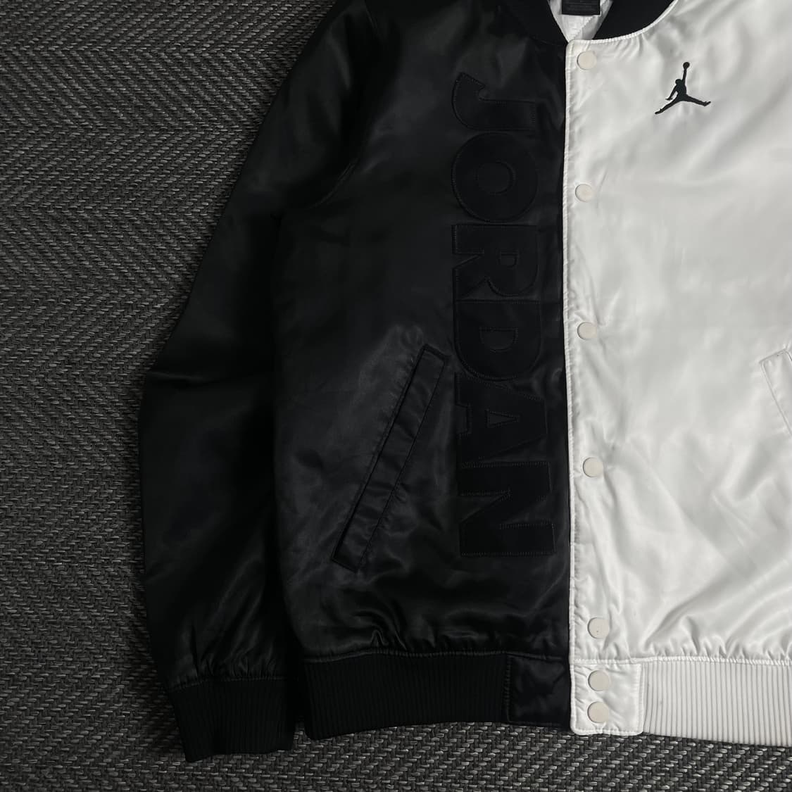 조던 에어조던 빅로고 사틴 바시티 점퍼y 3582 상품이미지4