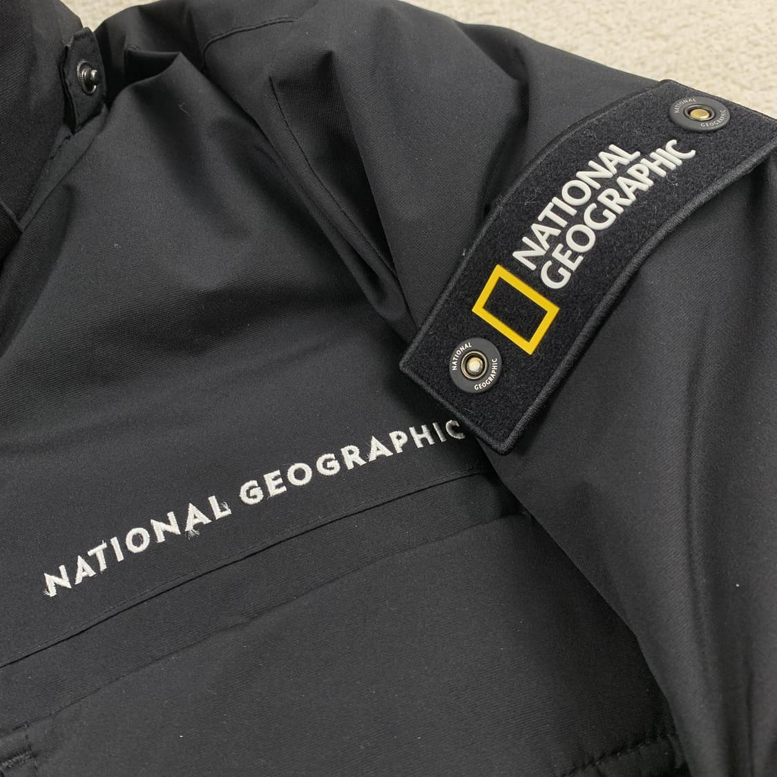 내셔널지오그래픽 듀공 덕다운 숏패딩 블랙 상품이미지4