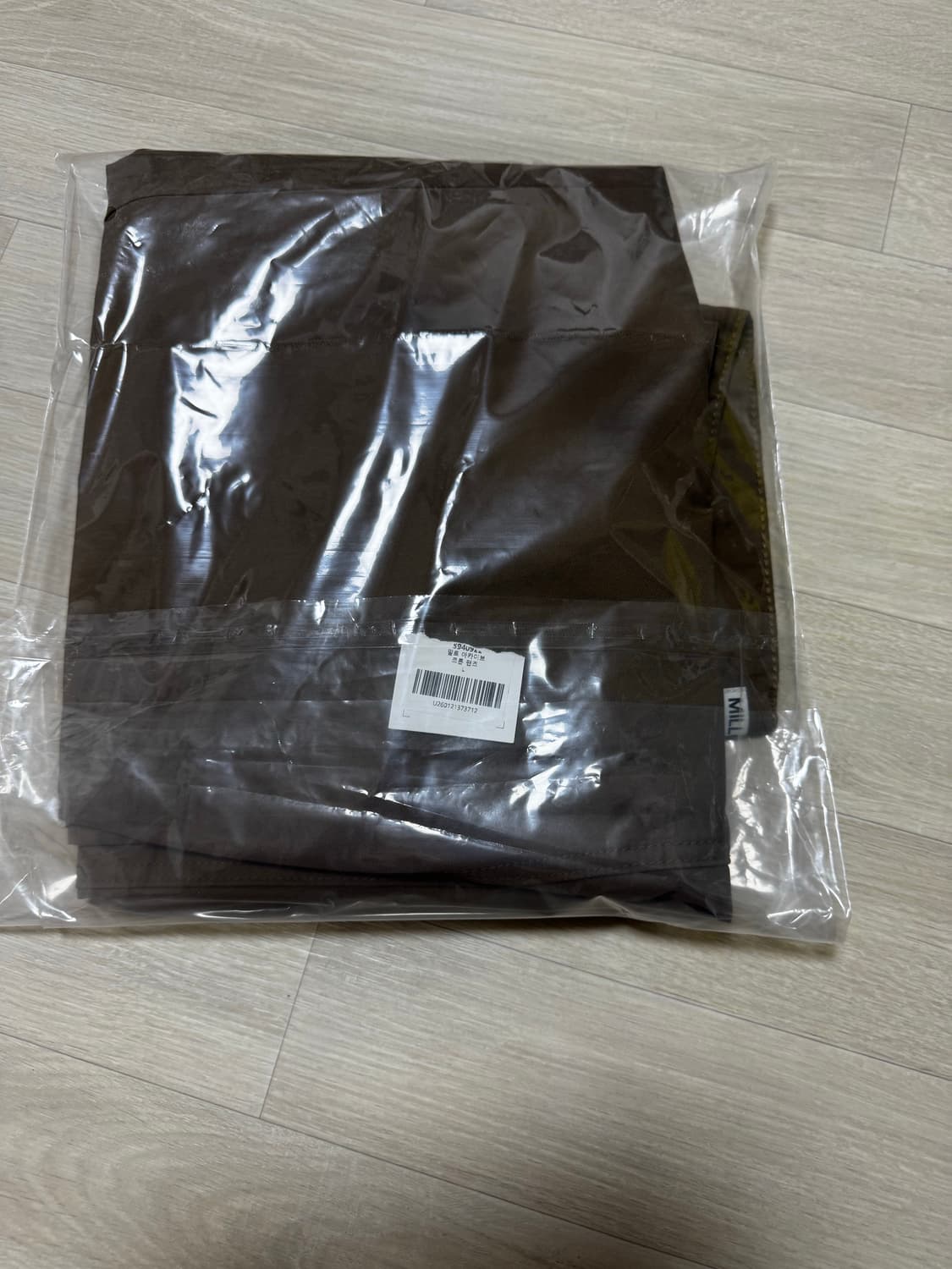 [L] 밀로아카이브 리플렉트 커브드 팬츠 브라운 상품이미지3