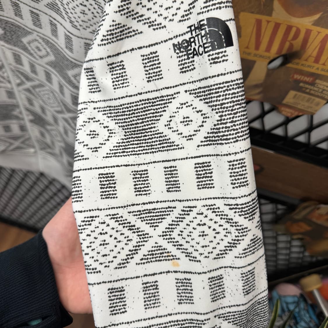 노스페이스 우먼스 트랙 자켓 에스닉 패턴 화이트 그레이 상품이미지6