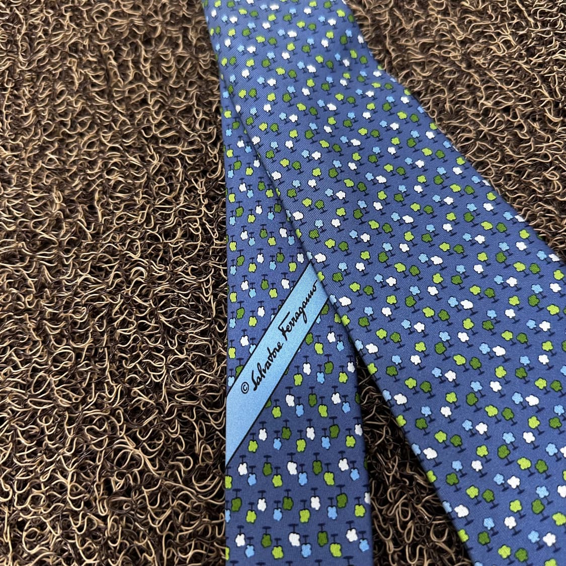 페라가모 실크 넥타이 블루 패턴 상품이미지5