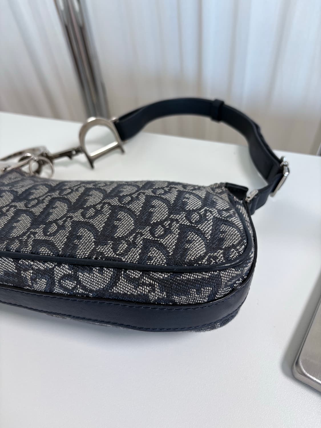 디올 디링 오블리크 숄더백 상품이미지7