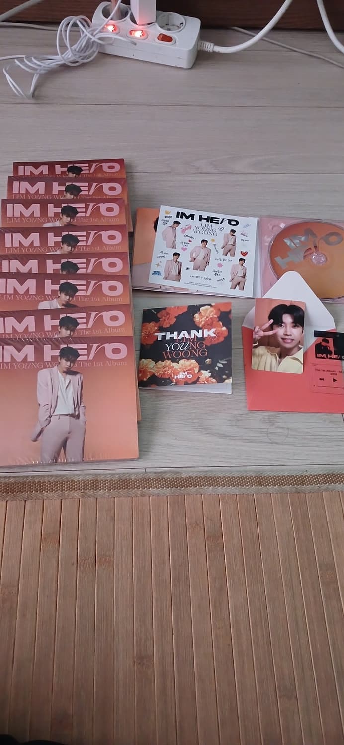 임영웅의 첫 번째 정규 앨범 'IM HERO' 디지팩 버전(총 9개) 상품이미지3