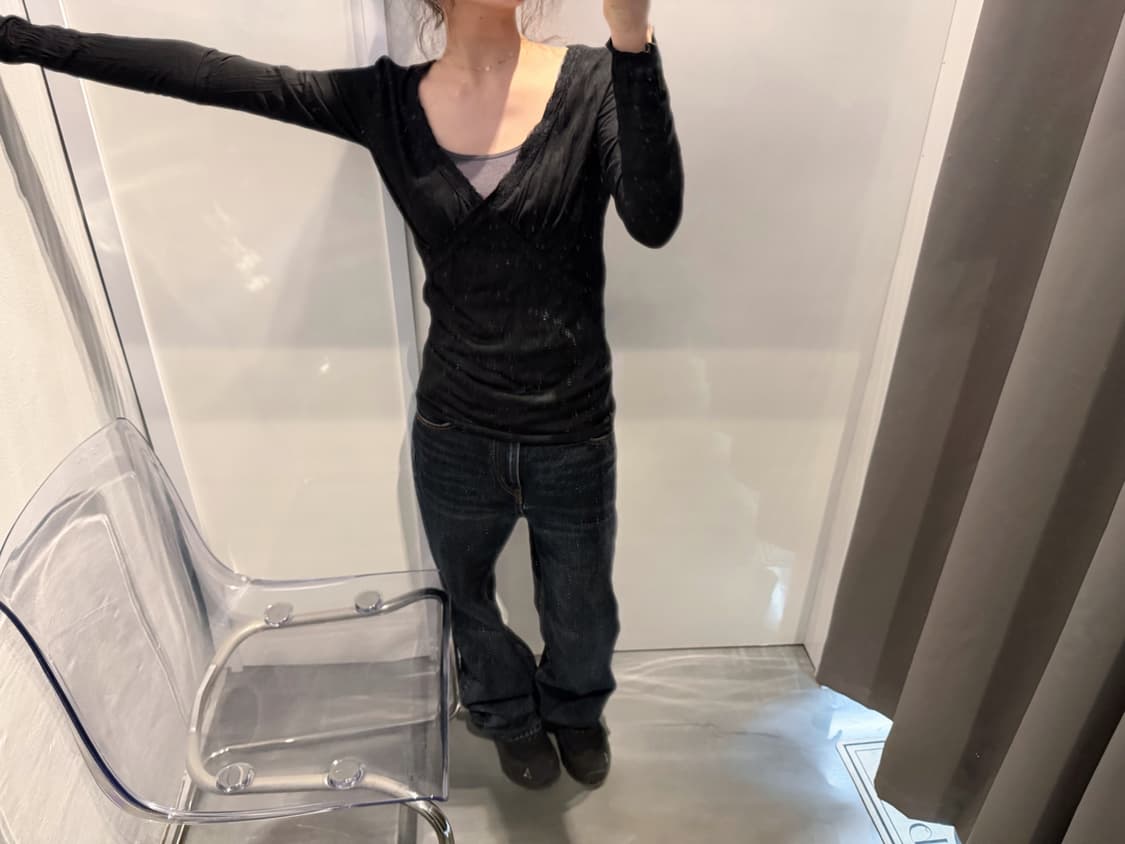 빈티지 롱슬리브 티셔츠 레이스 트리밍 디테일 슬림핏 블랙 상품이미지1