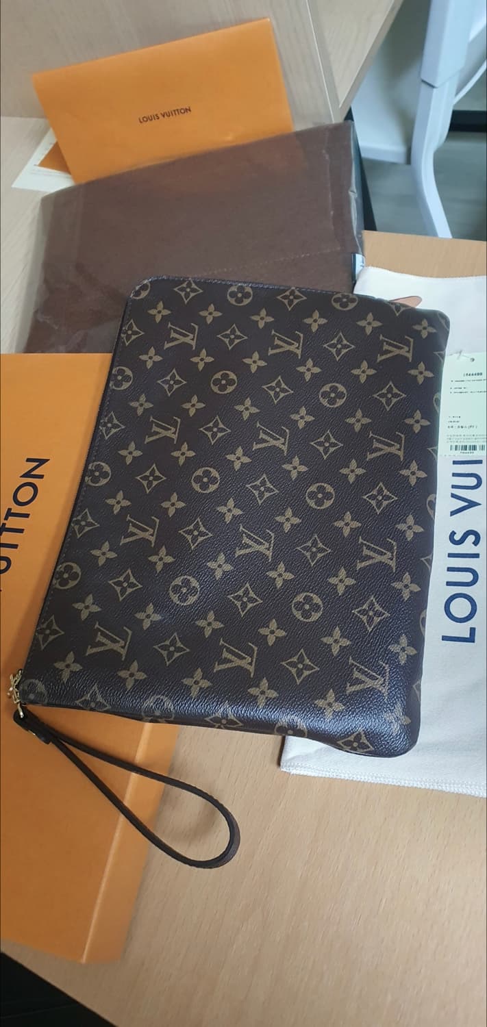루이비통 에튀보야주MM 클러치/클러치백 새상품급 정품(감정O) 상품이미지3