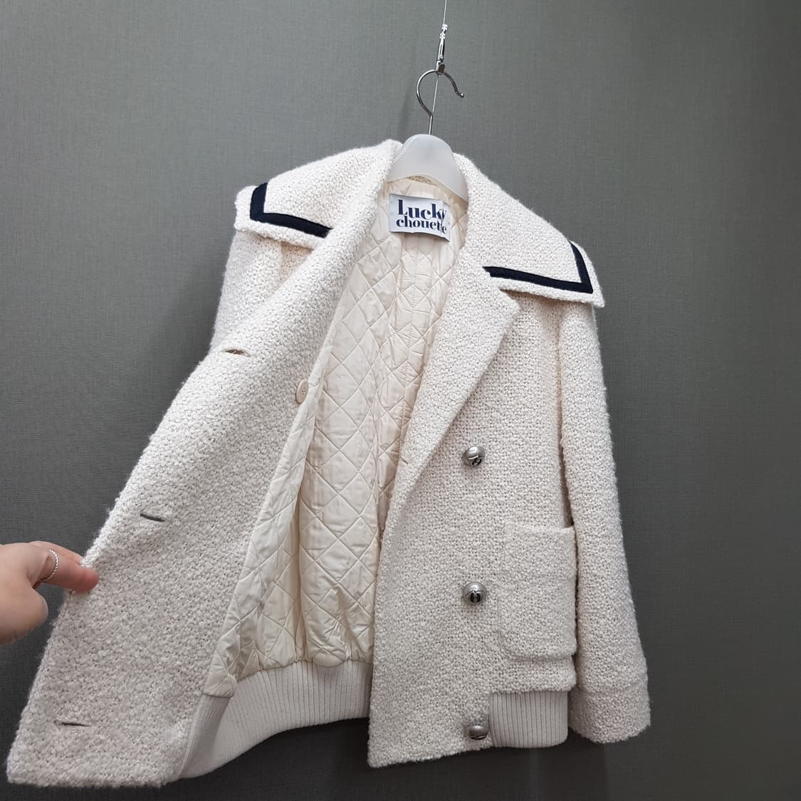 럭키슈에뜨 2023 부클 더블 자켓 36사이즈 상품이미지2