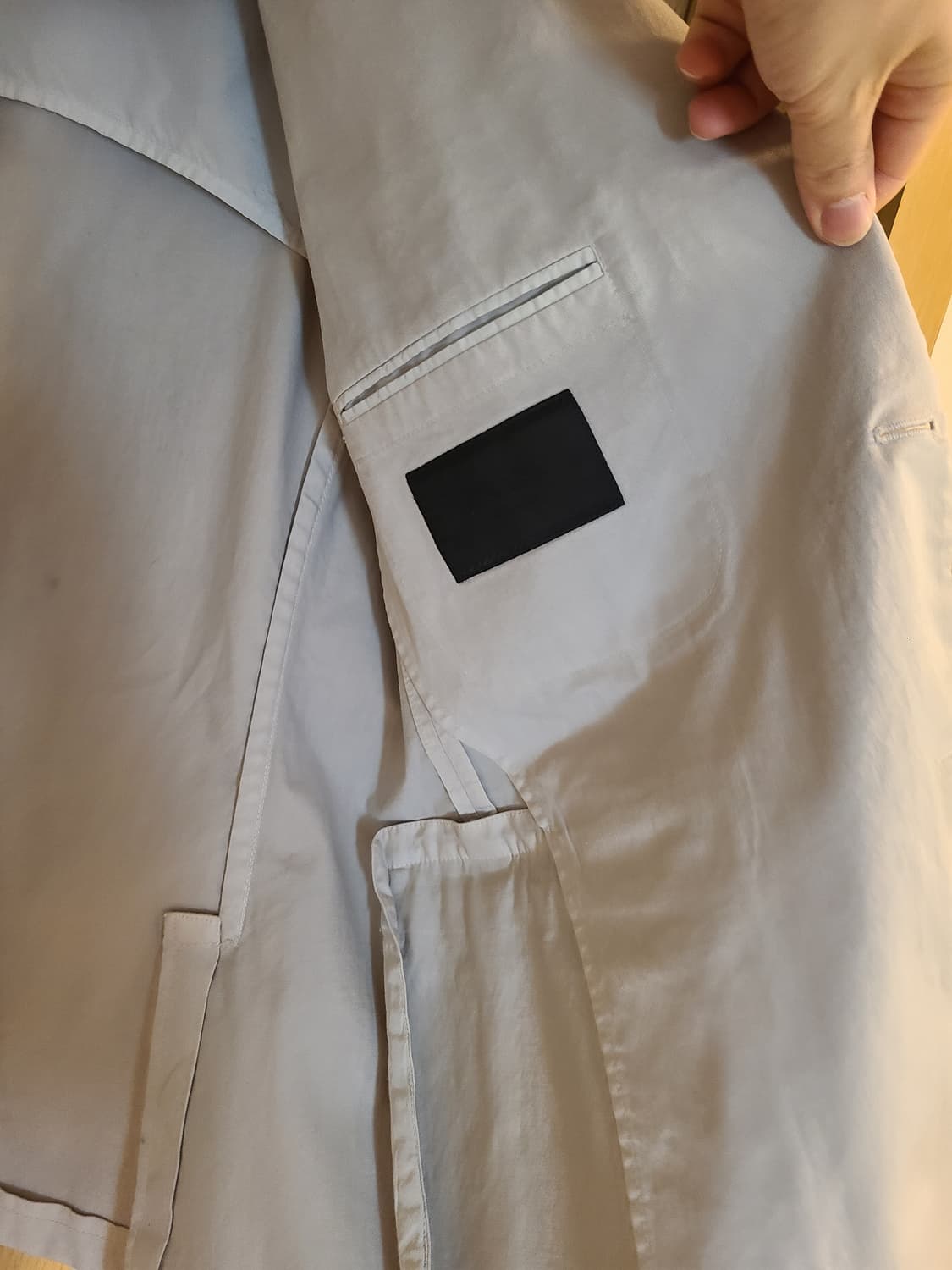 정품 프라다 남성 아이보리 자켓 54R 판매합니다. 상품이미지5