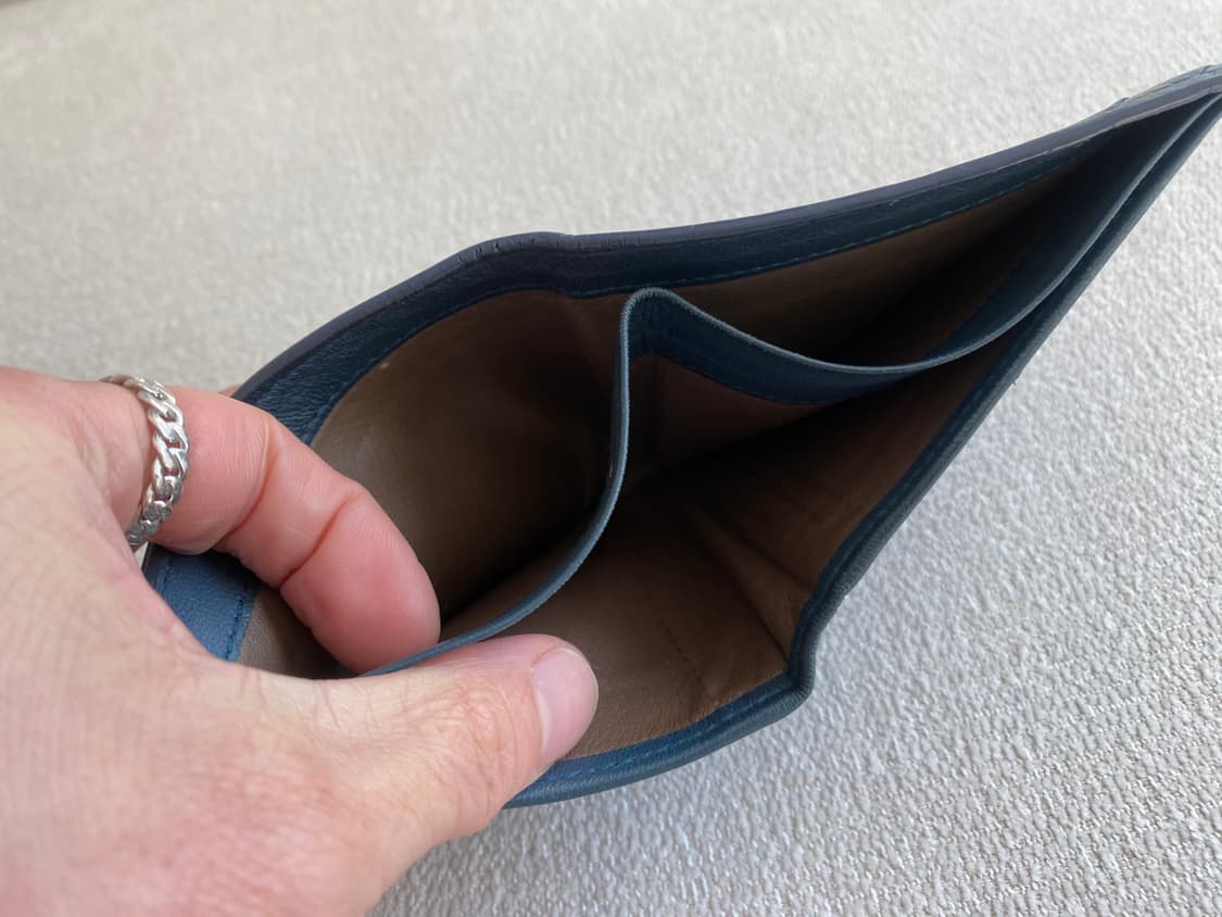 보테가 베네타 위빙 멀티플 반지갑 진네이비 도트패턴 상품이미지8