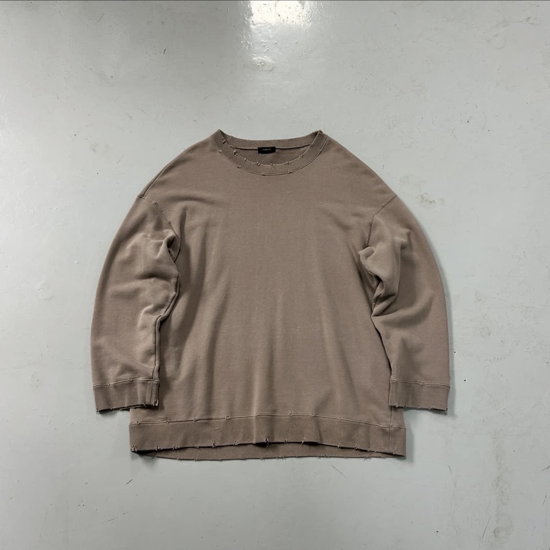 언더커버 17AW 데미지드 오버사이즈 스웻 상품이미지1