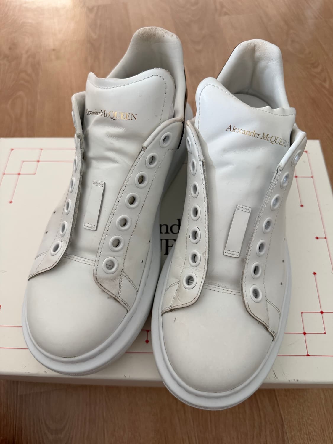 알렉산더 맥퀸 오버솔 상품이미지1