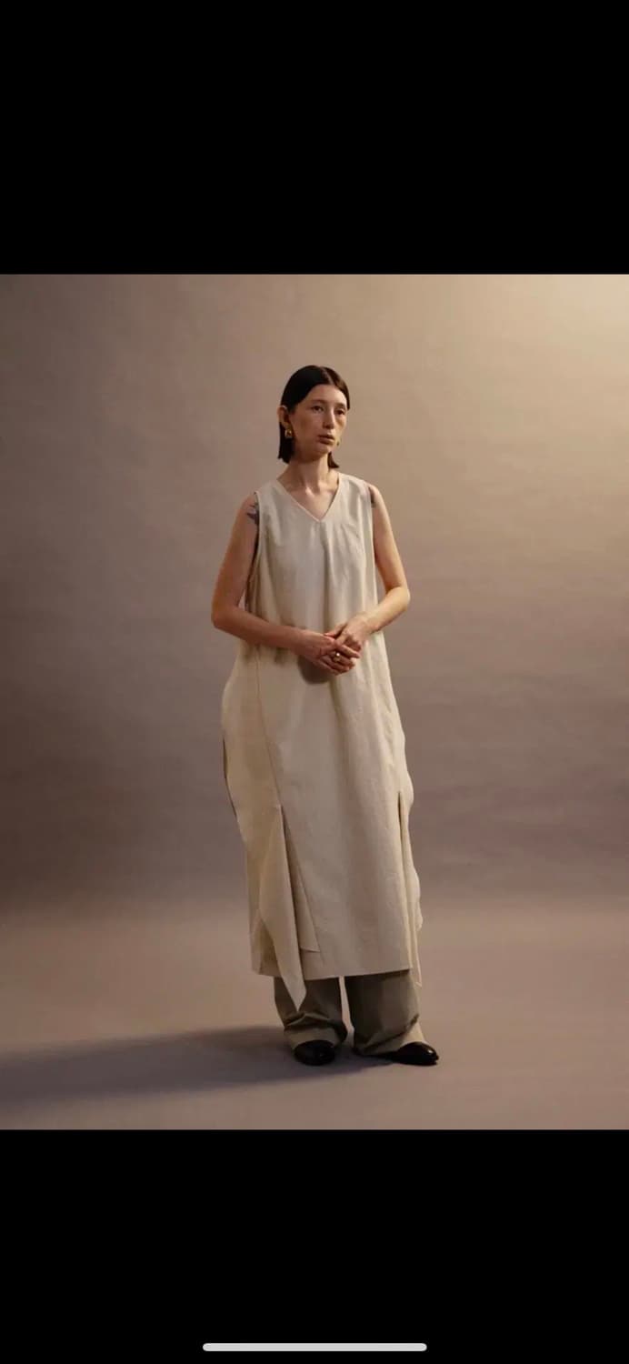 에토스 RIPPLE SLEEVELESS DRESS 상품이미지1