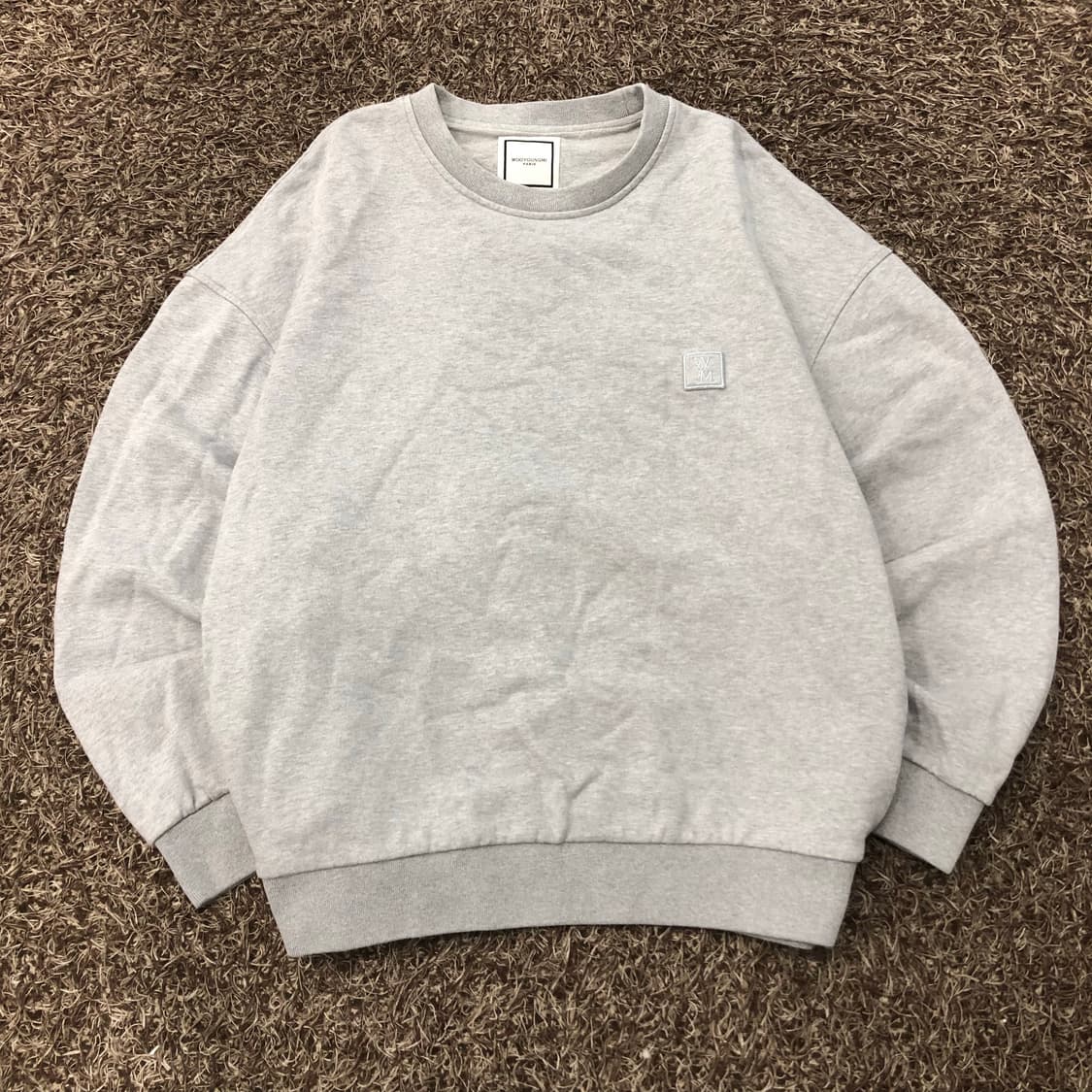 우영미 청자 백로고 맨투맨 스웻셔츠 23FW 상품이미지4