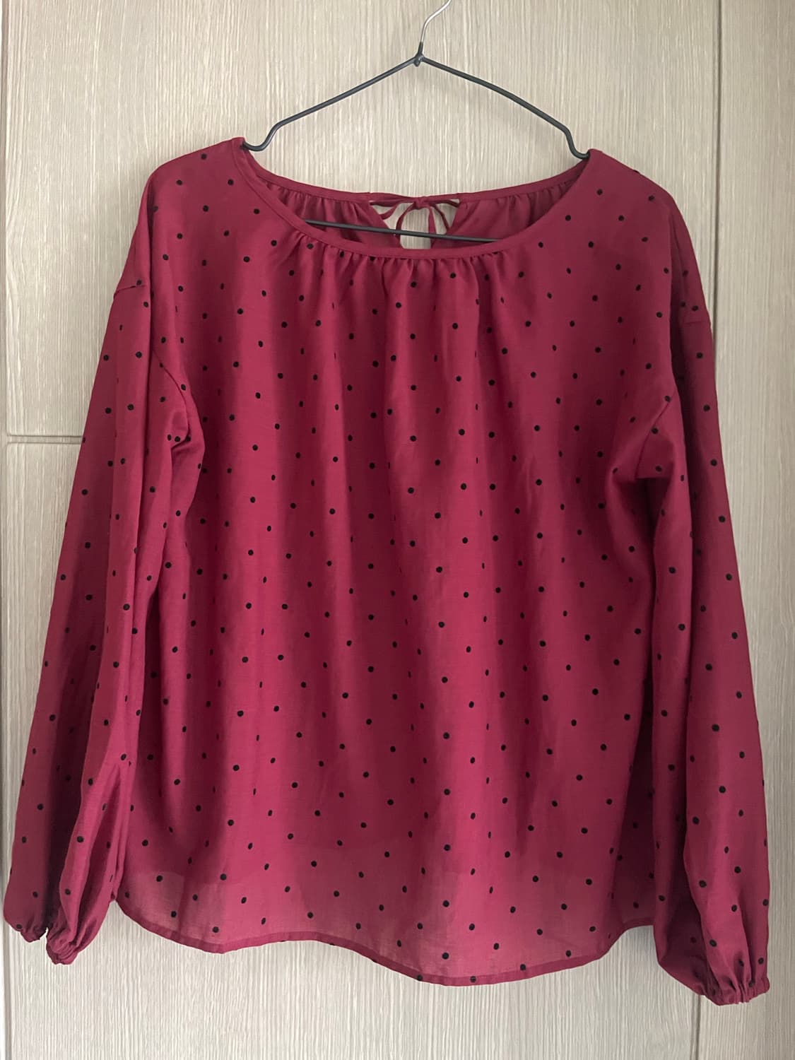 urban research 레드 블랙 도트 블라우스 상품이미지2