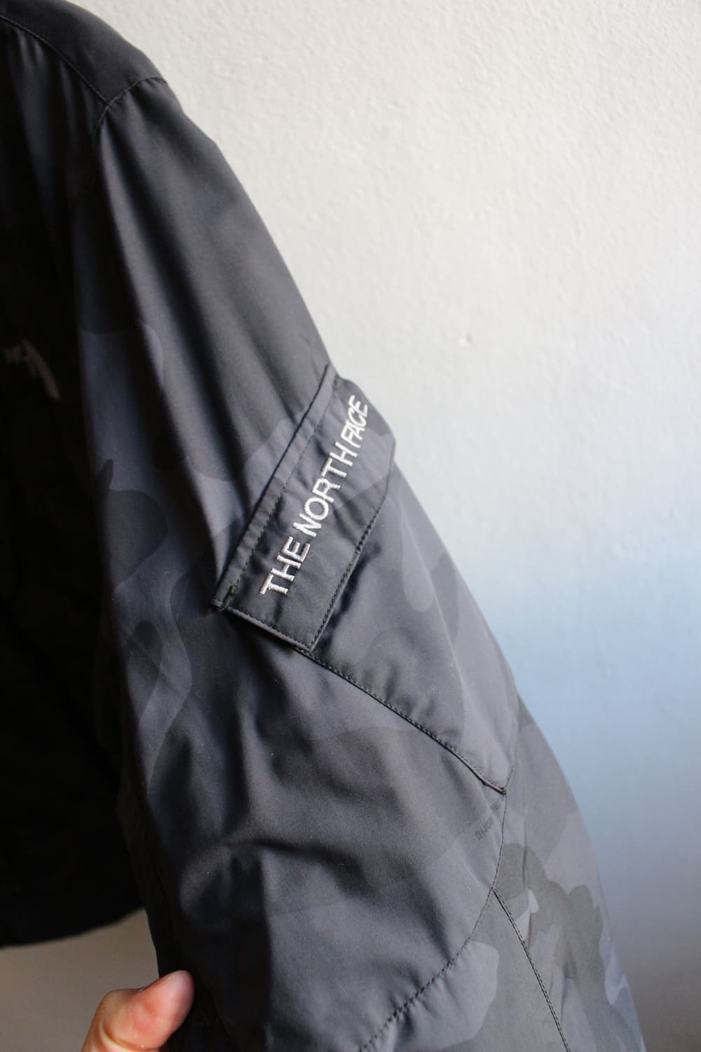 노스페이스 윈드브레이커 상품이미지5