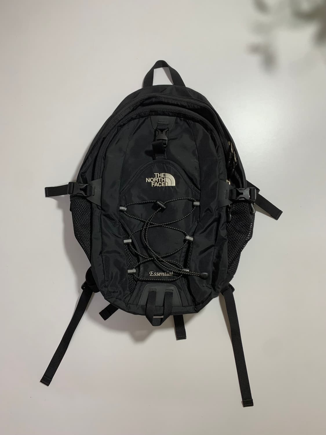 노스페이스 에센셜 블랙 백팩 상품이미지1