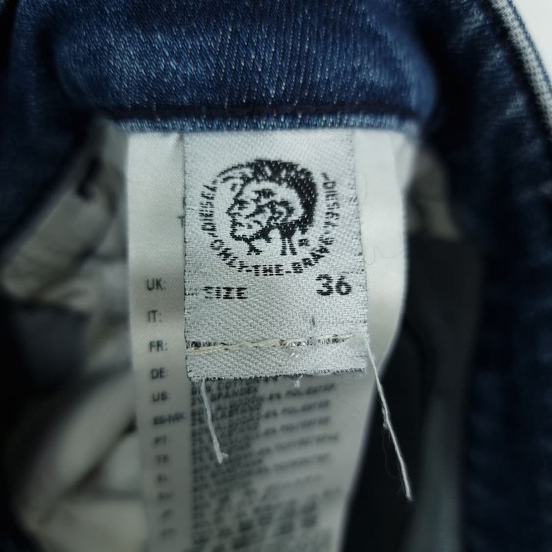 [디젤] 빈티지 워시드 슬림핏 데님 팬츠 청바지 P01620 상품이미지9