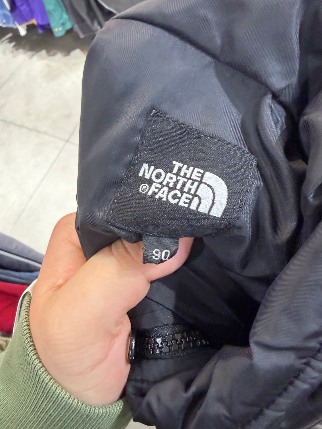 노스페이스 페이즐리 블랙 경량패딩 상품이미지9