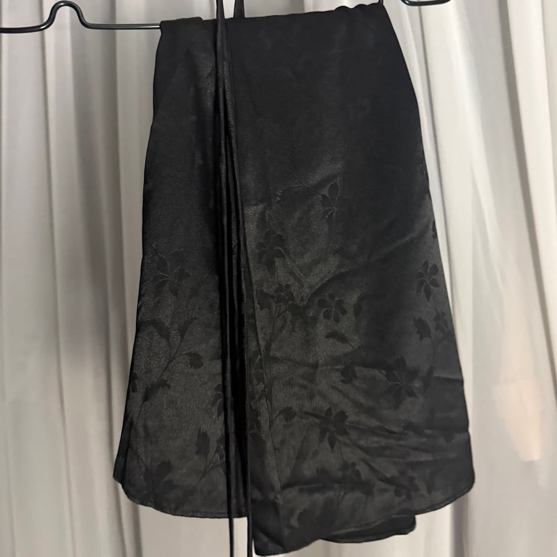 글로니 이사벨라 블랙 원피스 상품이미지2