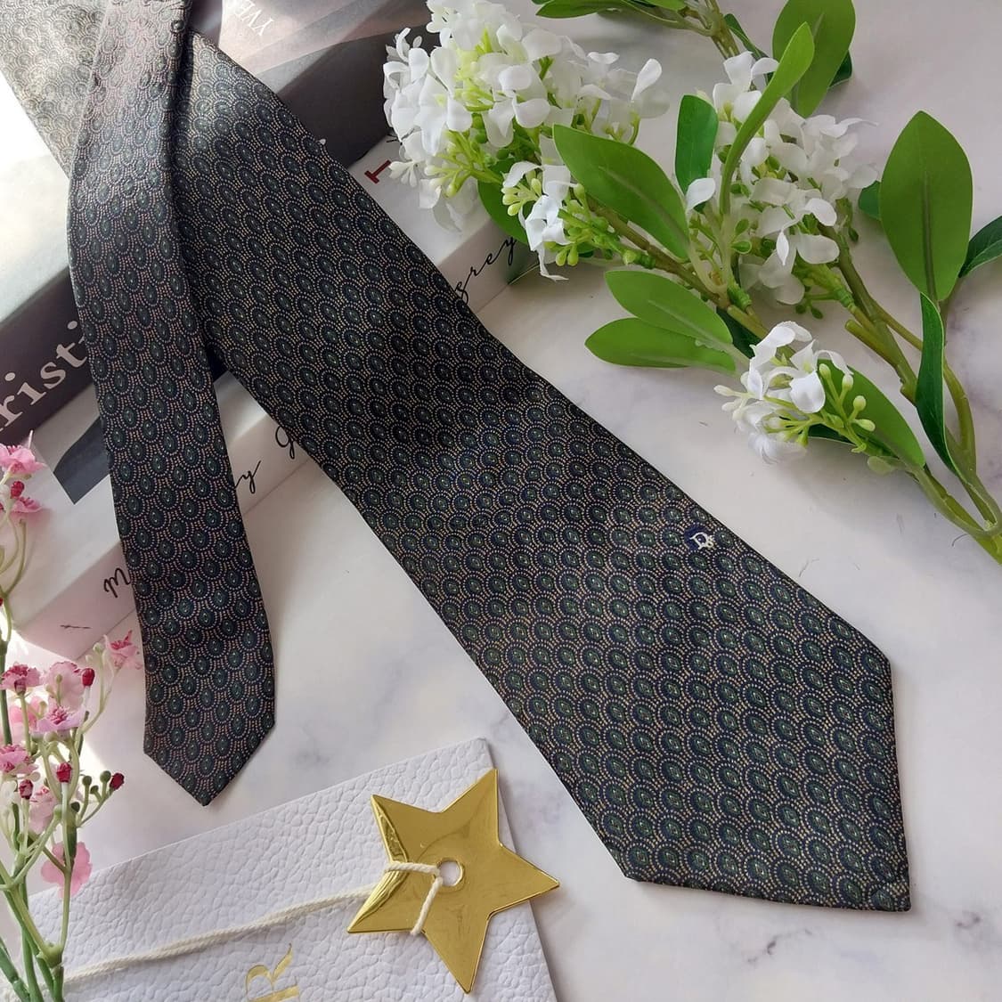 디올 실크 다크그린 공작새 패턴 넥타이 9.2cm A+등급 K1896
 상품이미지3