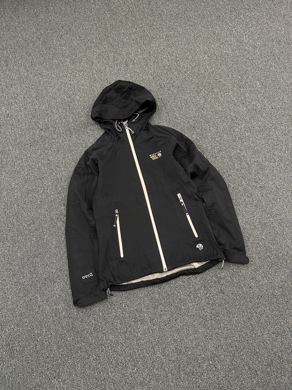 S) 마운틴 하드웨어 소프트 쉘 블랙 바람막이 상품이미지1