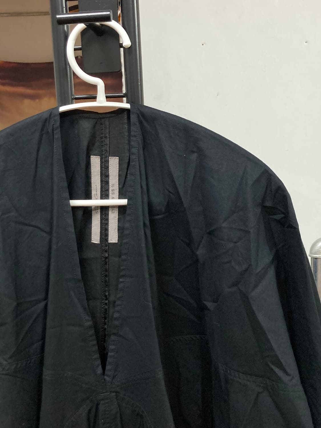 릭오웬스 드레이핑 브이넥 반팔 상품이미지2