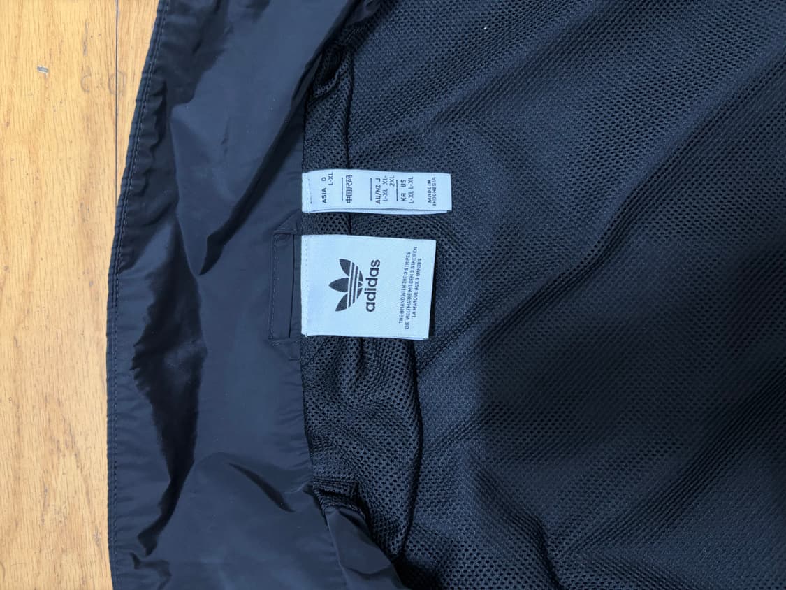 아디다스 리카이브 우븐 트랙탑 상품이미지3