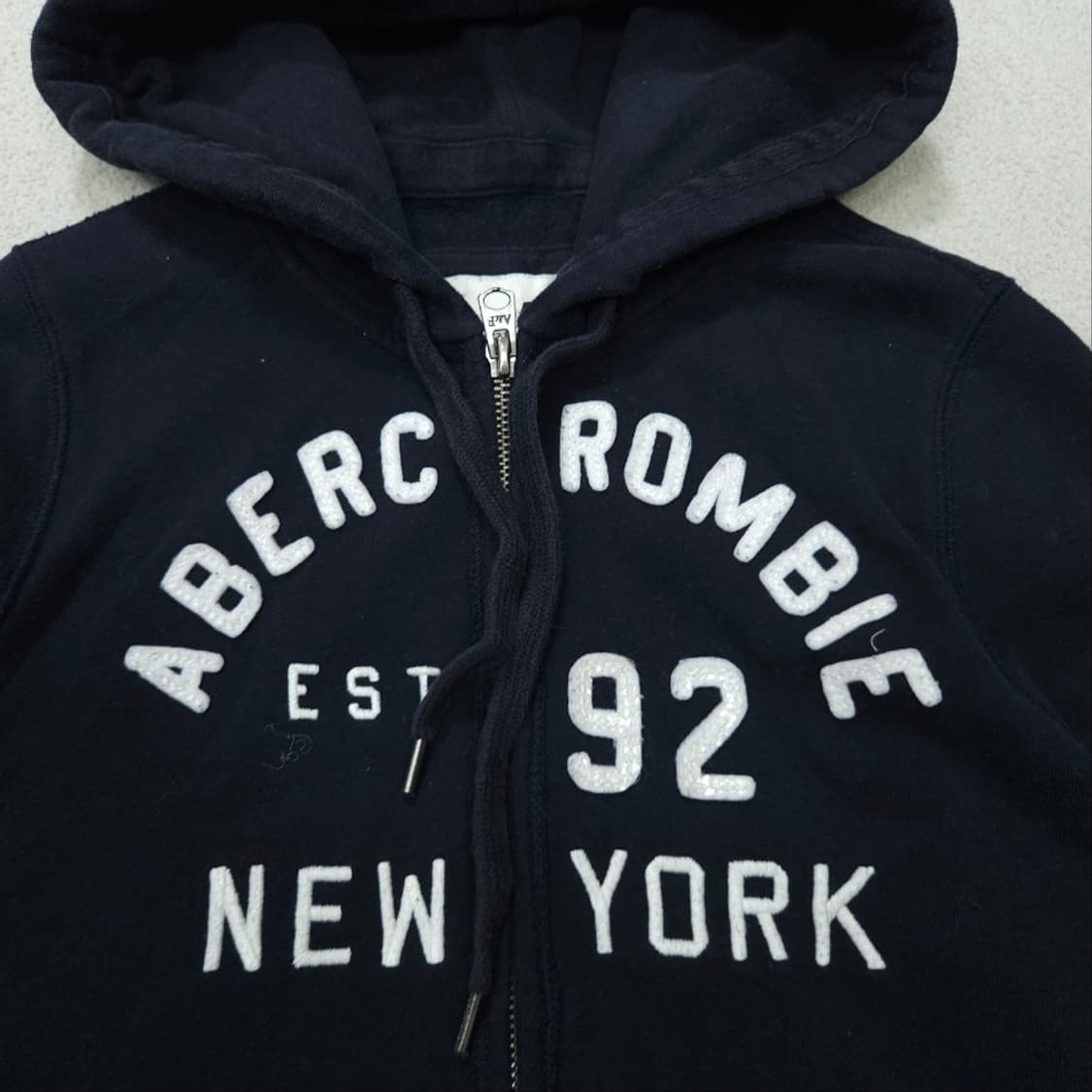 아베크롬비 아치 로고 후드 집업 L 네이비 상품이미지3