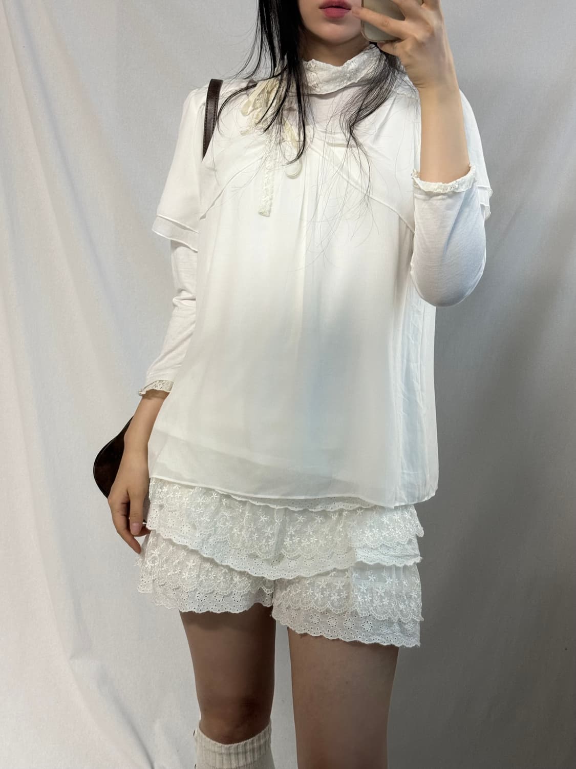 리본 모티프 넥 레이스 셔링 디테일 폴라 넥 티 2pcs SET 상품이미지2