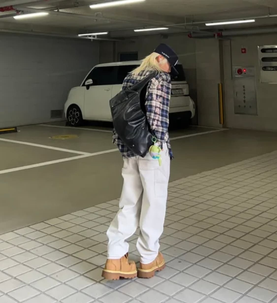 위캔더스 DRAGGY WORK PANTS (IVORY) 상품이미지1