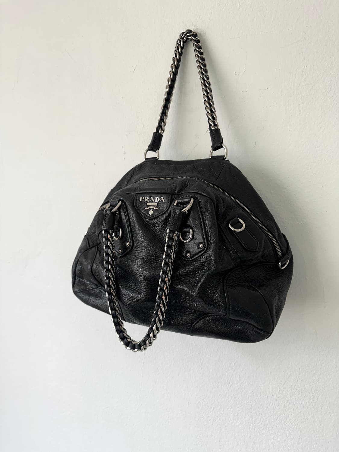 프라다 CERVO LUX 블랙 펄 레더 체인백 상품이미지2