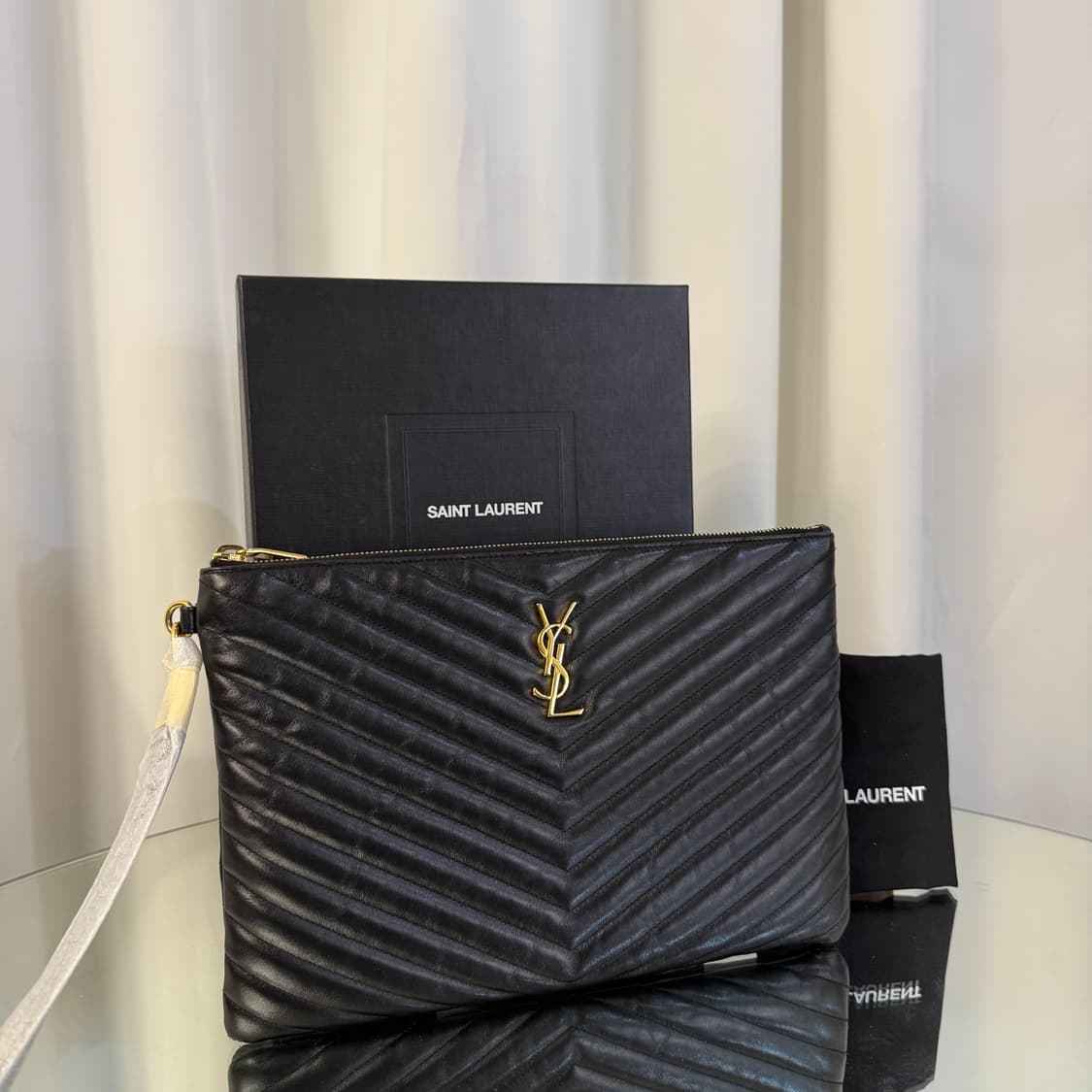 생로랑 모노그램 마틀라세 금장 미디움 클러치백  상품이미지2