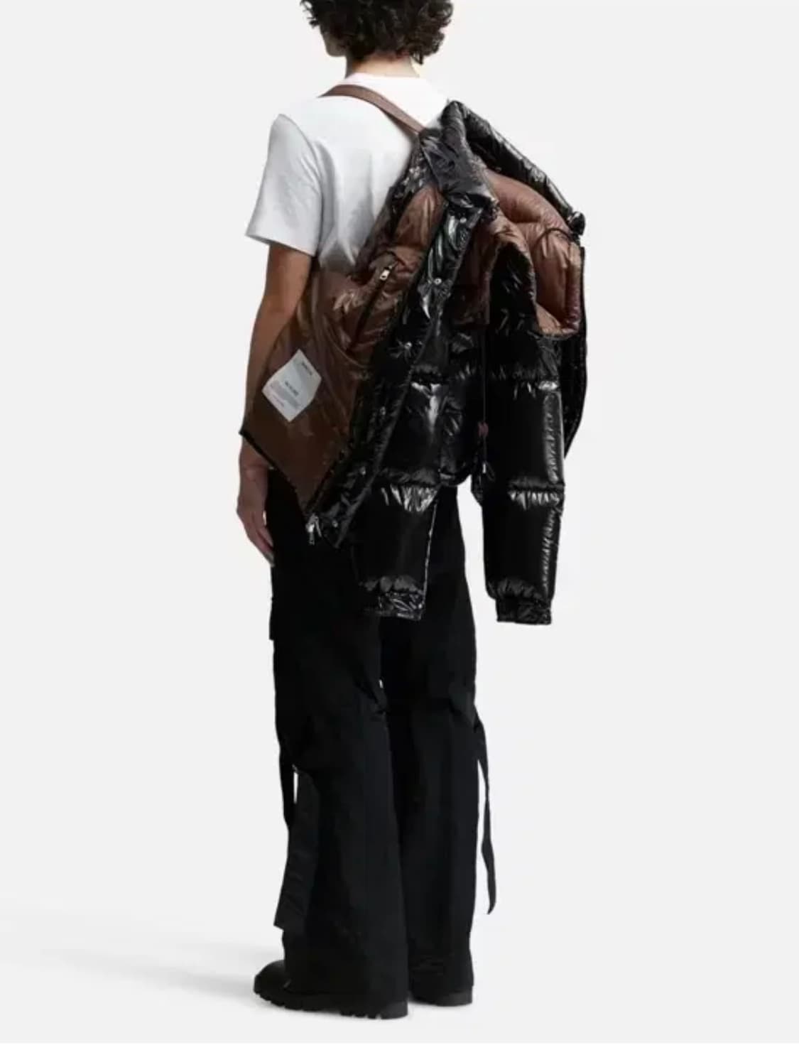 몽클레어 카라코룸 마야 패딩 블랙 3사이즈 상태 S 상품이미지5