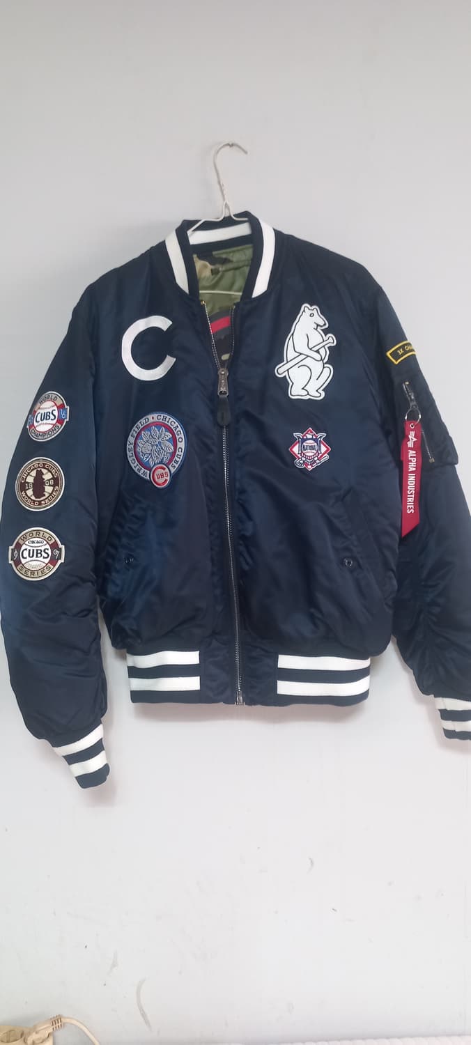 뉴에라 알파인더스트리 시카고 컵스 MA-1 봄버 자켓 상품이미지1