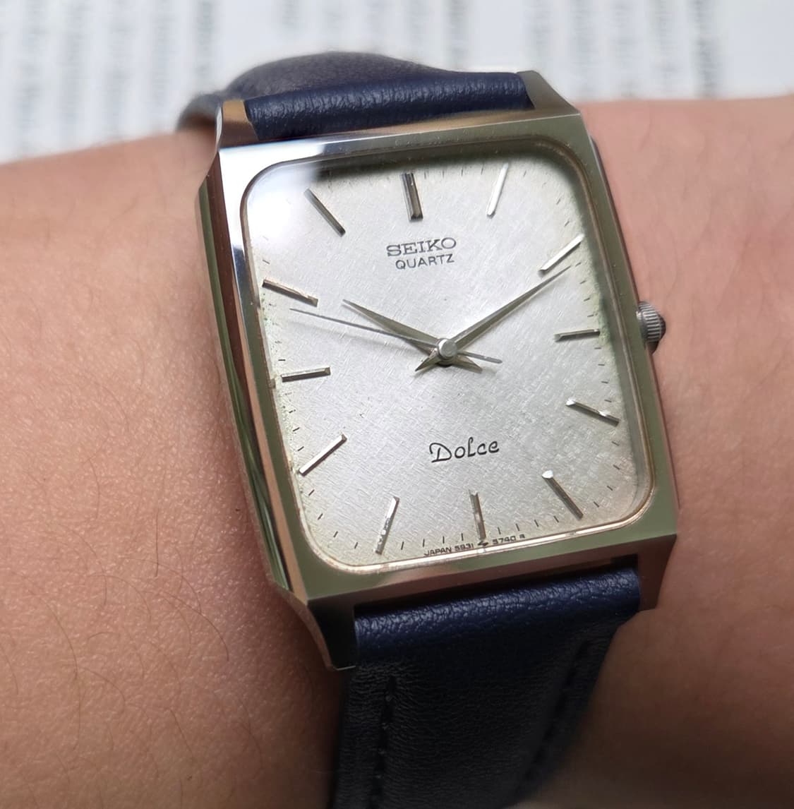 빈티지 세이코 돌체 사각탱크 텍스쳐 다이얼 칼침핸즈 논데이트 슬림쿼츠 상품이미지10
