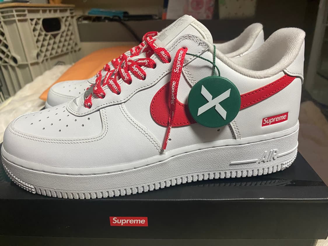 나이키 x 슈프림 에어포스 1 로우 화이트 스피드 레드 - 상하이 스토어 상품이미지4