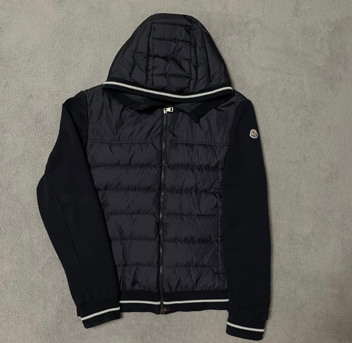 [정품] 몽클레어 후드 니트패딩 블랙 L  상품이미지1