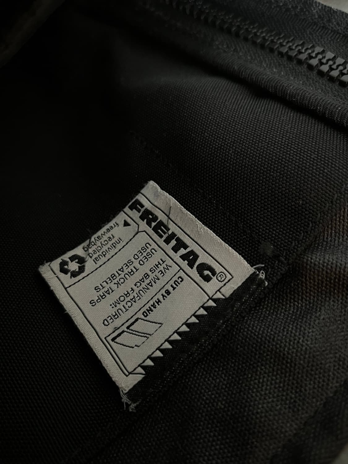 정품) 프라이탁 프린지 백팩 올실버 희귀템 상품이미지5