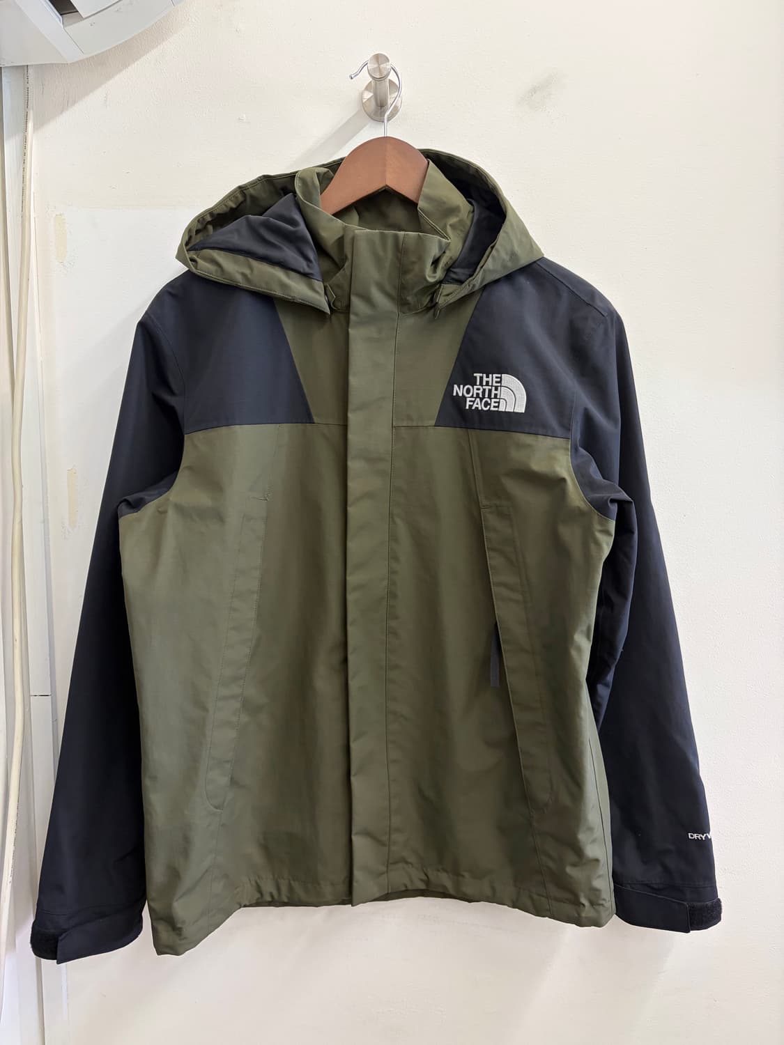 N63. 노스페이스 데날리 바람막이 카키 상품이미지1