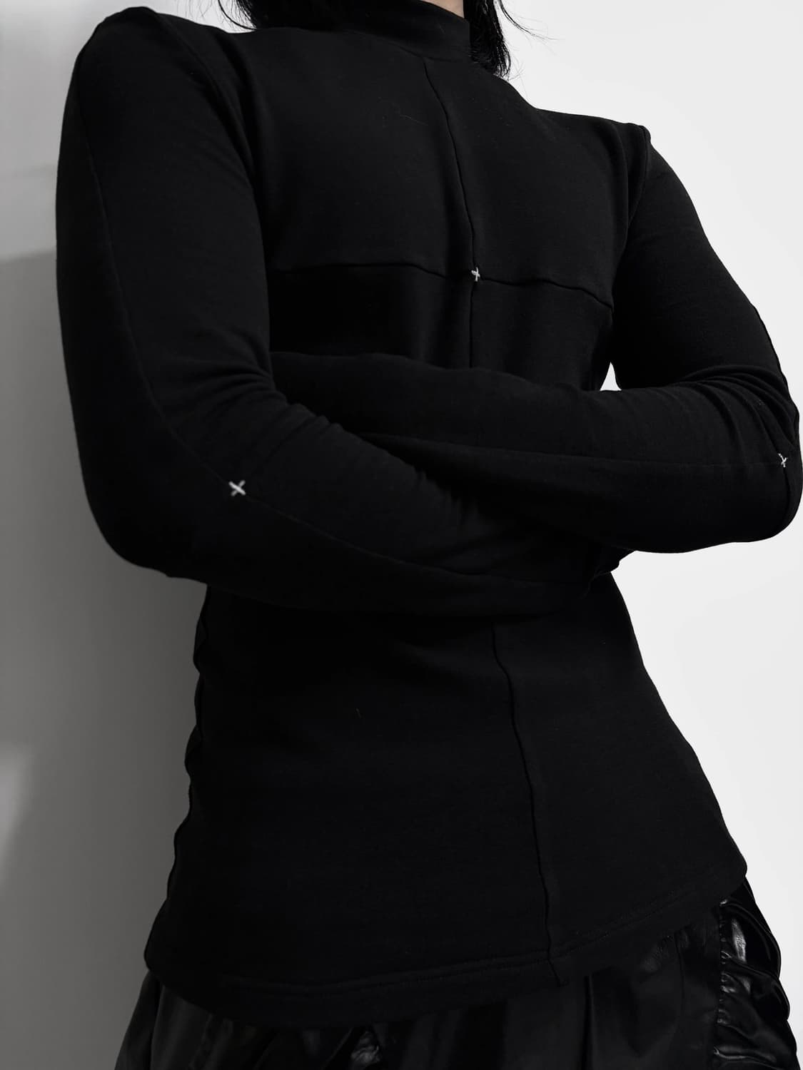 Opium SleekCross Turtleneck 상품이미지3