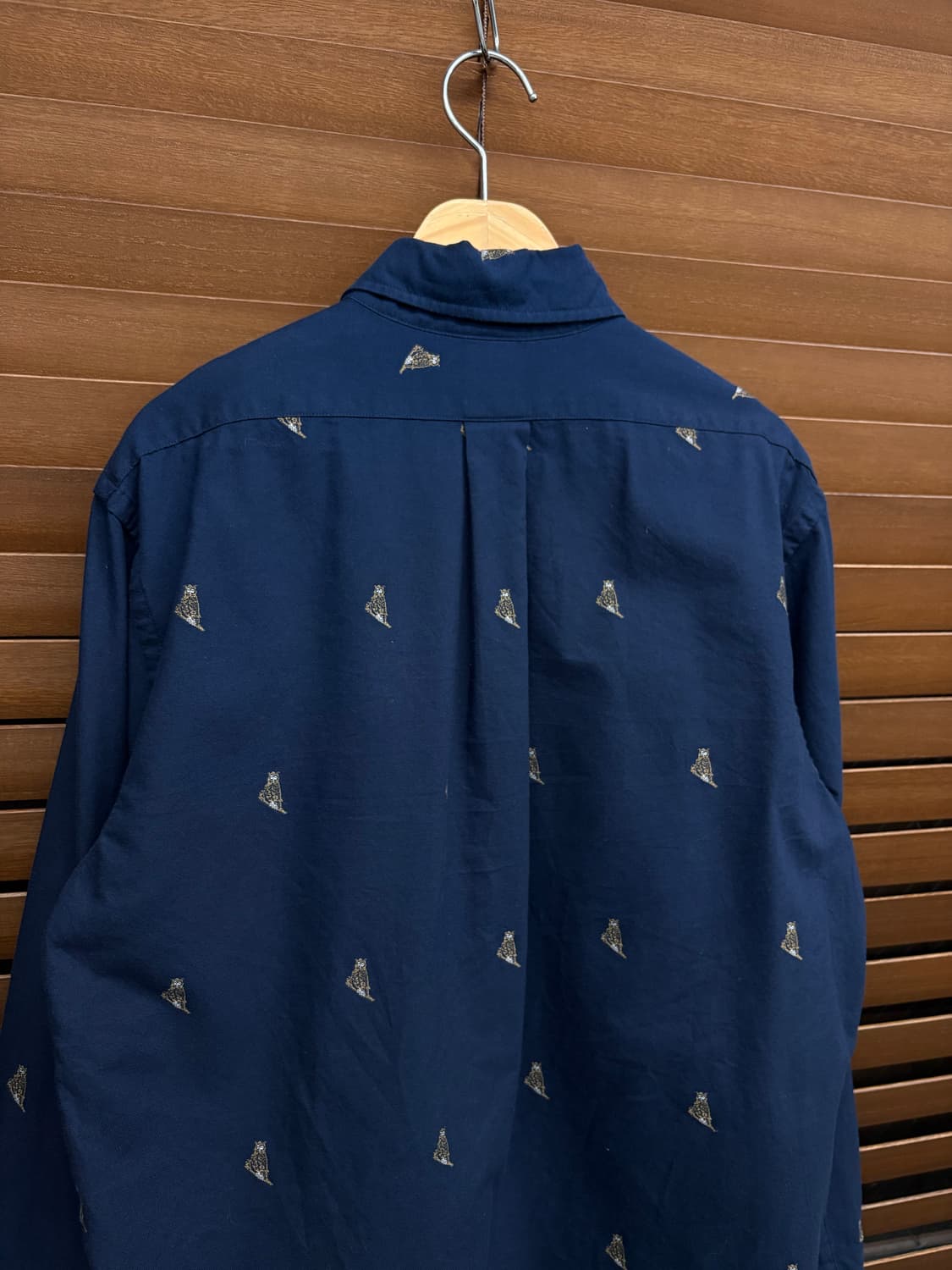 네이비 색상의 브룩스브라더스 셔츠입니다. 옥스포드 원단이라 탄탄하고, 아 상품이미지7